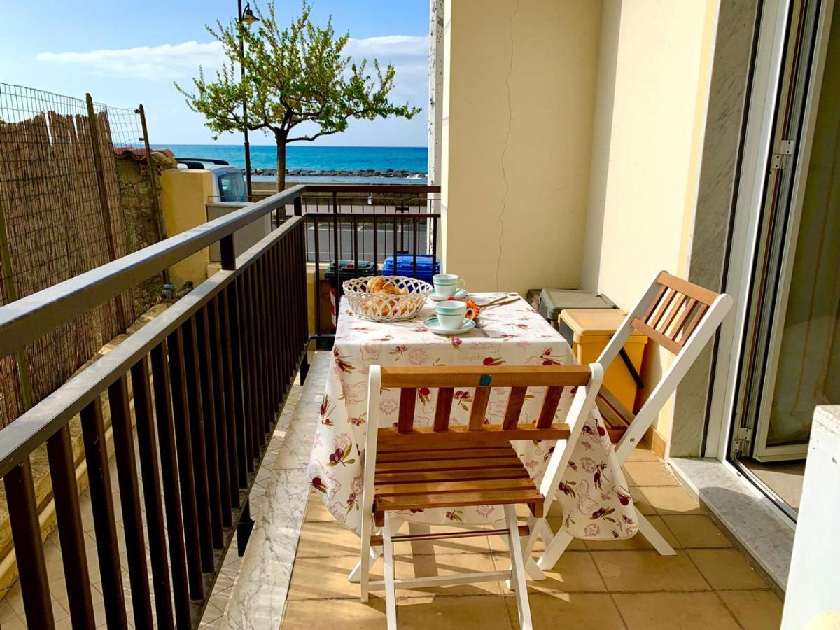 La Posidonia Sul Mare Apartment Santo Stefano al Mare Ngoại thất bức ảnh